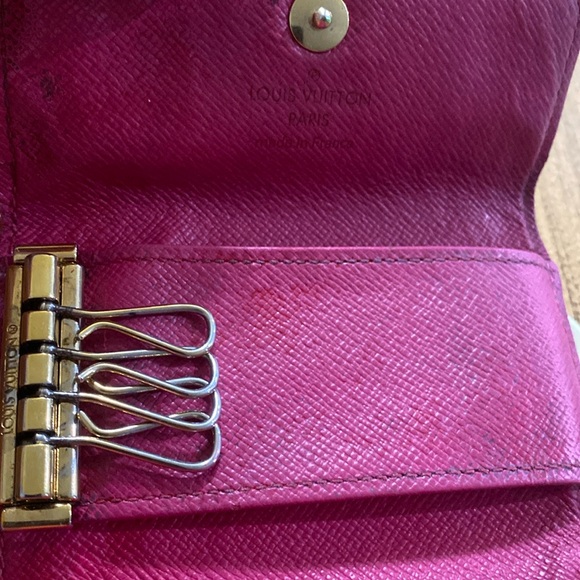 Louis Vuitton Murakami Key Holder - Picture 5 of 11